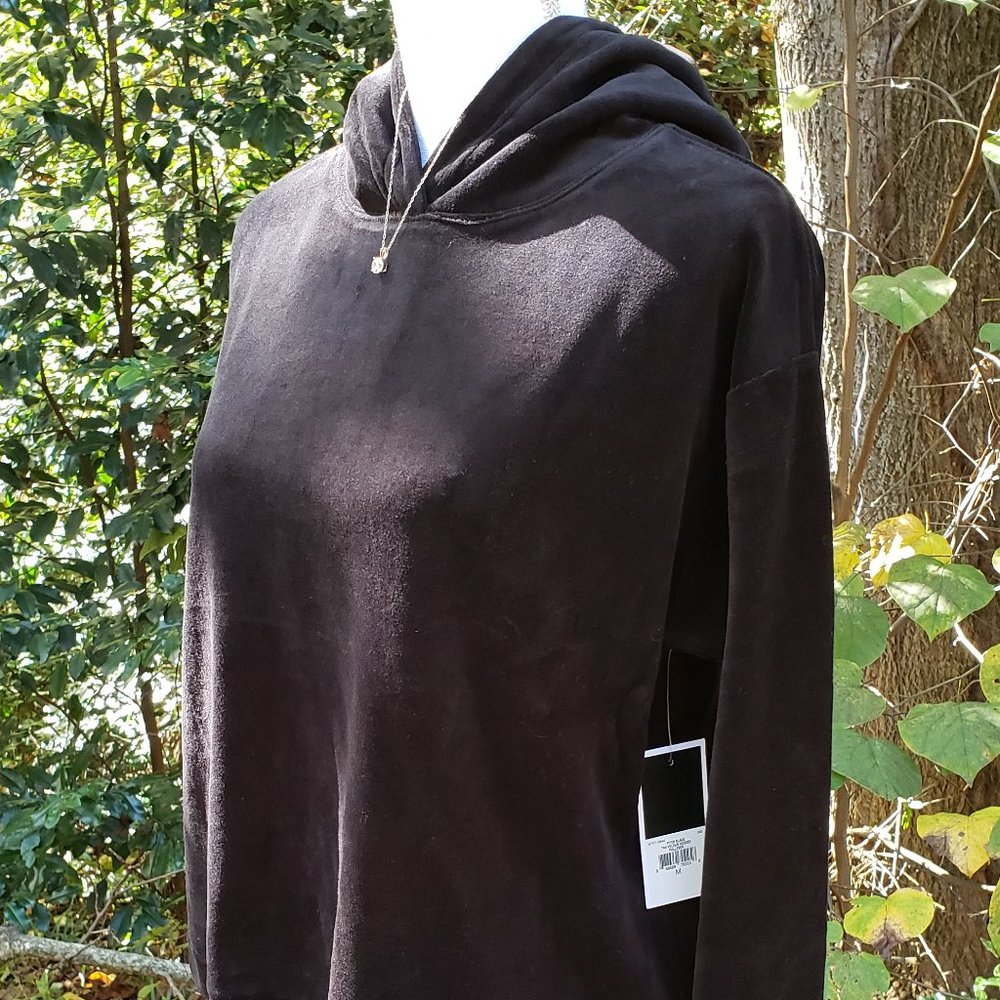JUICY COUTURE Pullover Hoodie Top in Black Velour Size Medium Brand New NWT